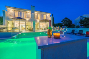 Villa Soleil blanc, luxury villa with private pool